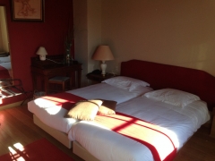 <p>Charmehotel Cosy Ardennen, Belgi&euml; heeft prachtige kamers die ideaal zijn om te genieten en te relaxen</p>
<p>www.hotelcosy.be</p>