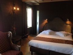 <p>Charmehotel Cosy, kamers met zicht op het Kasteel van Bouillon</p>
<p>www.hotelcosy.be</p>